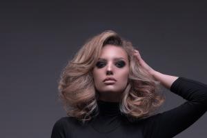 alex Divanis Make Up Artist & hair styling 